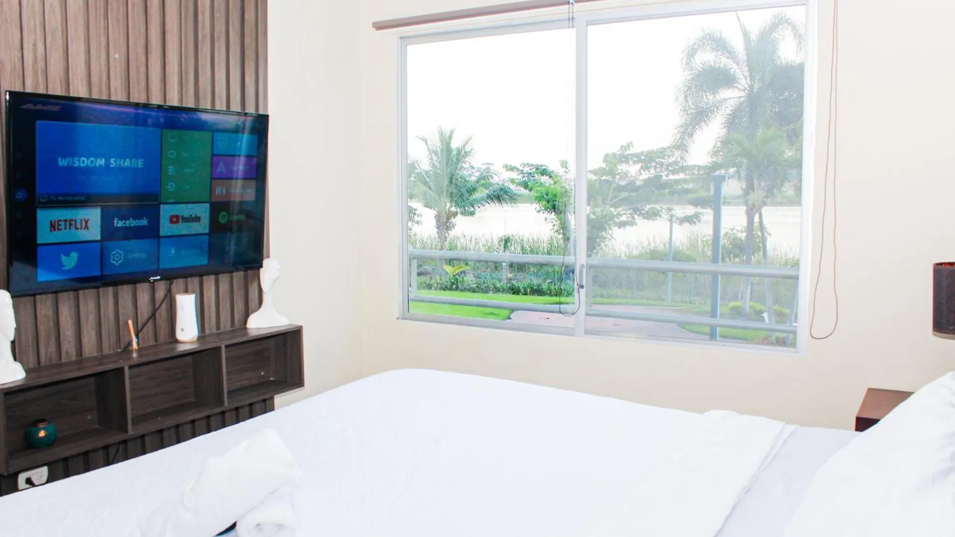 아파트 Departamento 3 Habitaciones, Vista Al Rio, Piscina, 3 Camas 과야킬