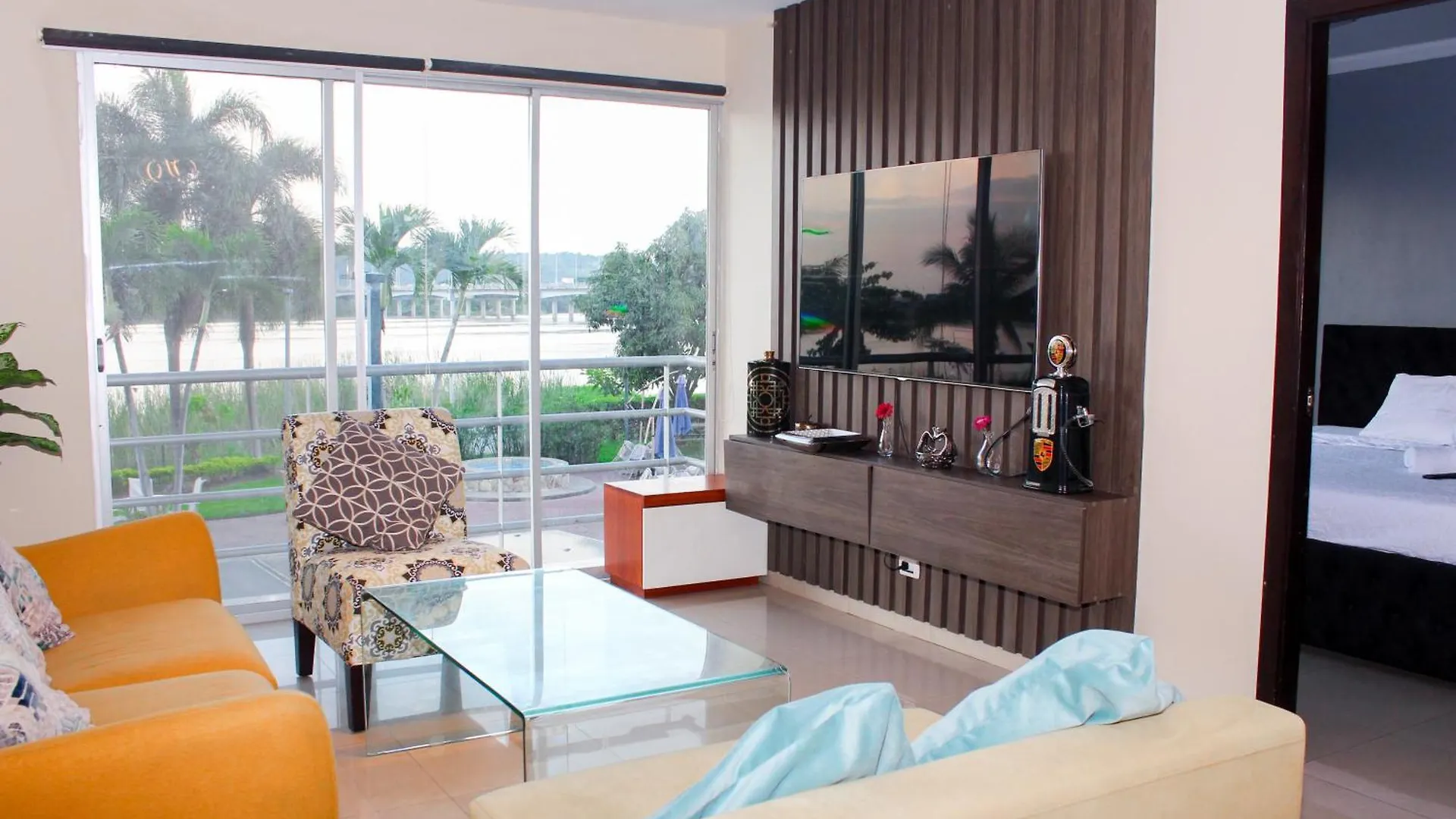 Apartment Departamento 3 Habitaciones, Vista Al Rio, Piscina, 3 Camas Guayaquil Ecuador